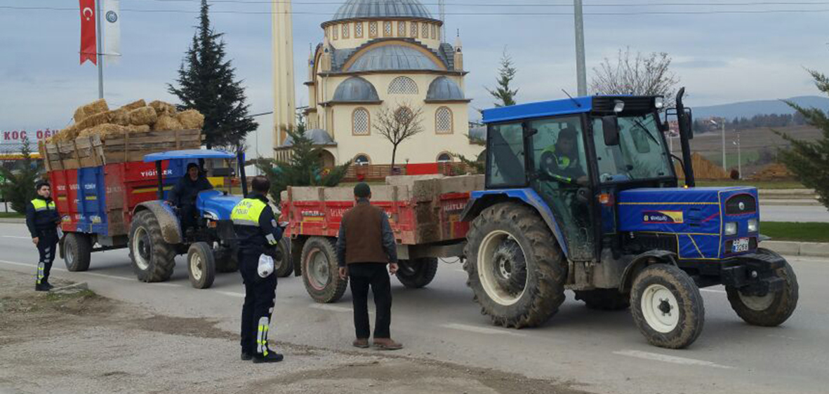 Traktörlere Trafik Uygulaması Başladı