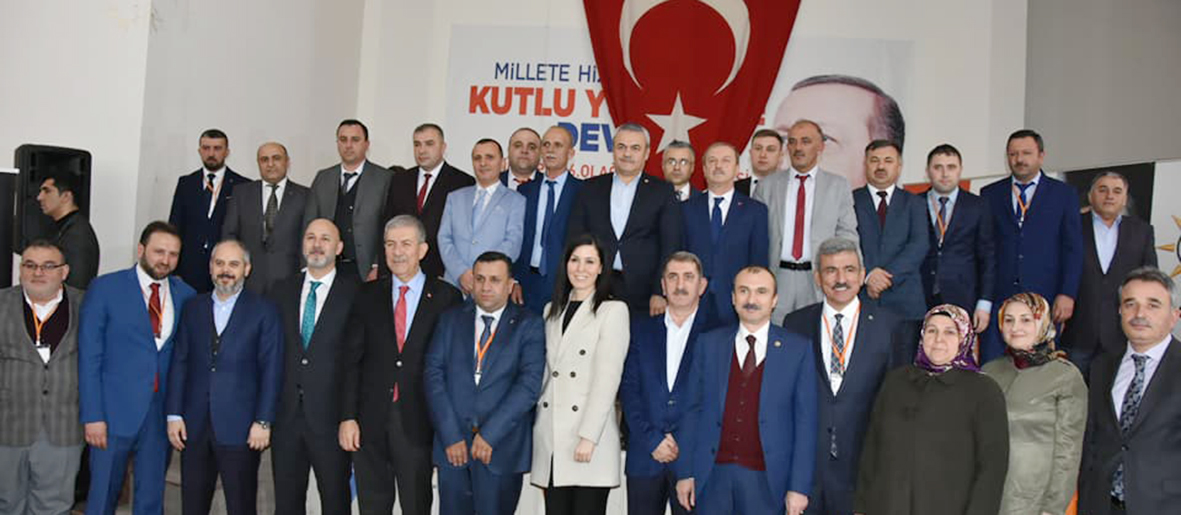 AKP Vezirköprü İlçe Kongresine katılan Sağlık Bakanı Ahmet Demircan;  “Hastane 2018’de Açılacak Havza yolu yapılacak..”