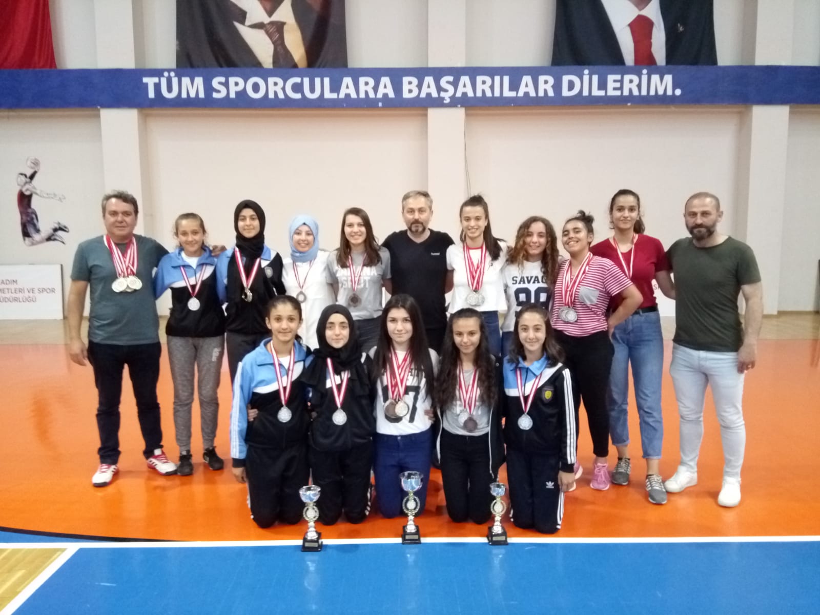 Gençlik ve Spor Kulübü  Voleybol Takımları İL’de Kupa Kaldırdı