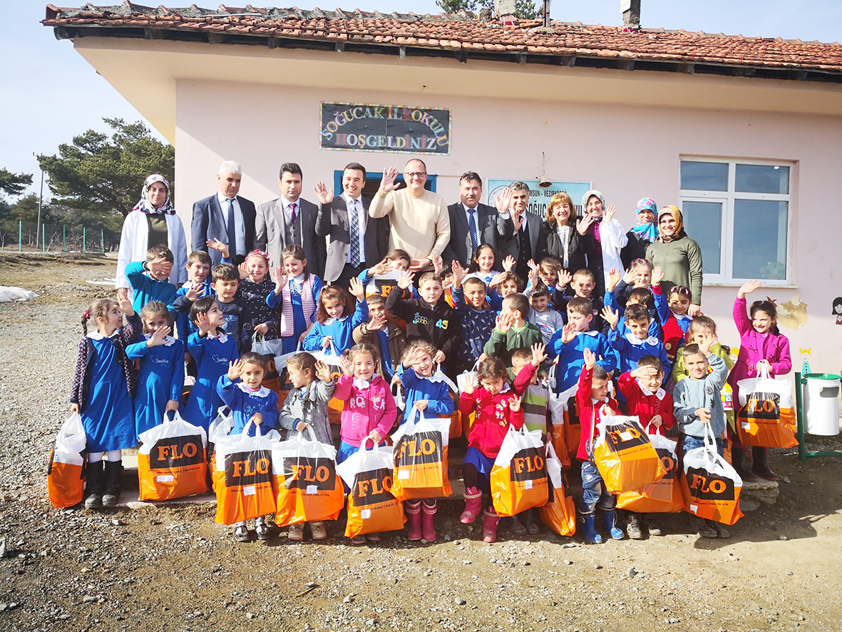 Hayırsever İş Adamı Çocukları Sevindirdi