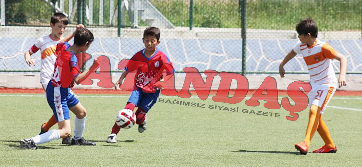 Vezirköprü U-12 Ladik’e geçit vermedi.