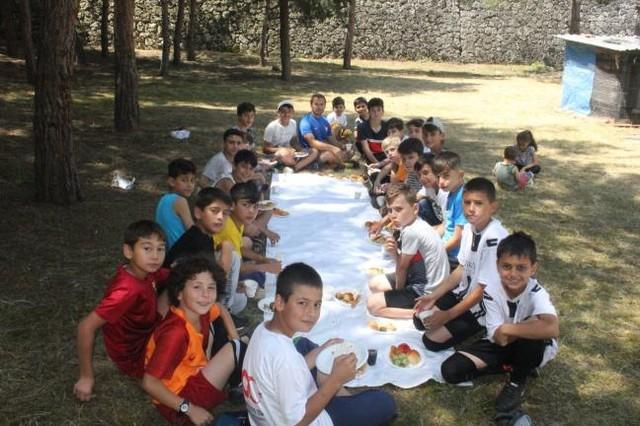 Gençlik ve Spor Kulübü Futbol Takımları Piknikte Buluştu