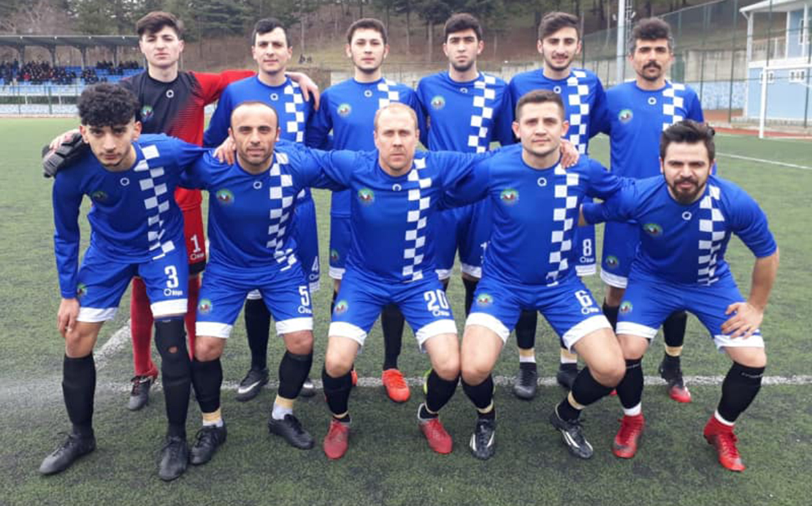 Deplasmanda 1453 Fetihspor’u 3-2 geçen takımımız, Pazar günü evinde Genç Bafra’yı 3’ledi. Esnaf Sanayi haftayı kayıpsız kapattı.