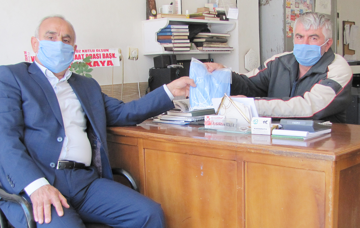 Halk Eğitim Merkezi Müdürü Mustafa Kaya; Bugüne kadar 15 Usta  Öğreticiyle 8500 Maske  Ürettik