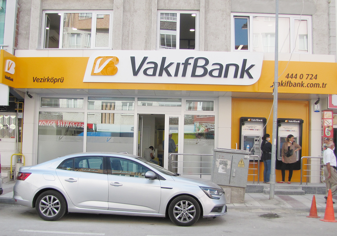 Vakıfbank Vezirköprü Şubesi Yeni Yerine Taşındı