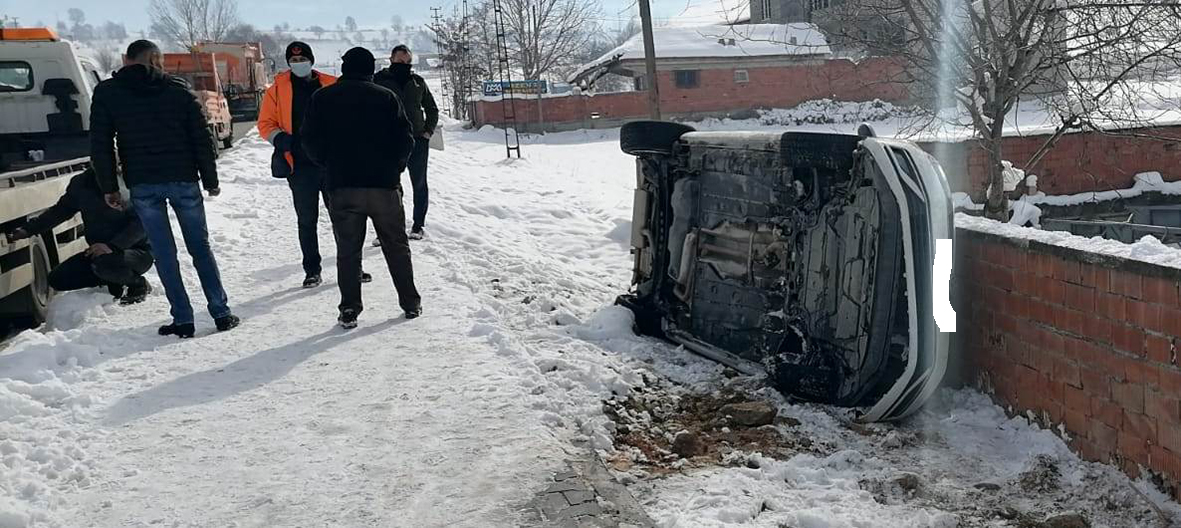 Yeni Hastane Kavşağında Kaza: 2 Yaralı