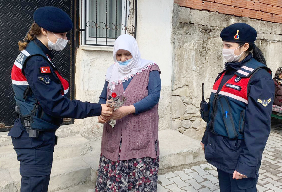 Vezirköprü İlçe Jandarma Komutanlığı’ndan 8 Mart İnceliği