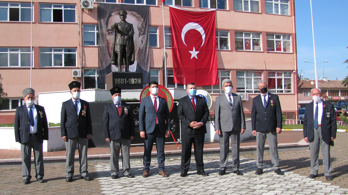 Çanakkale Şehitleri 106.yılında Saygı ve Özlemle Anıldı