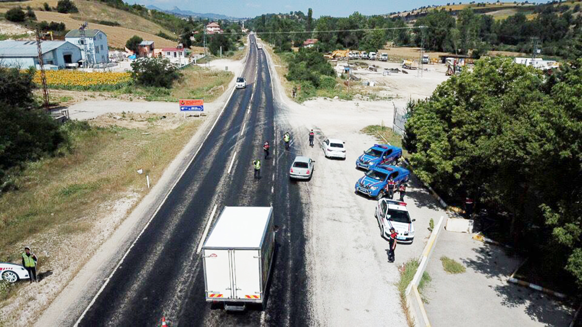 Vezirköprü Jandarma’sı Bayramda ‘Dron’lu Denetim Yaptı