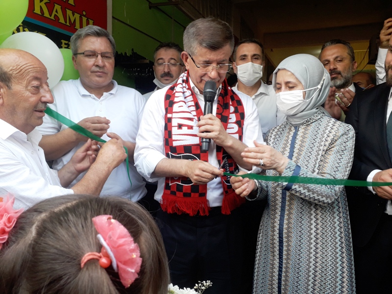 Eski Başbakan ve Gelecek Partisi Genel Başkanı Ahmet Davutoğlu Vezirköprü’ye Geldi