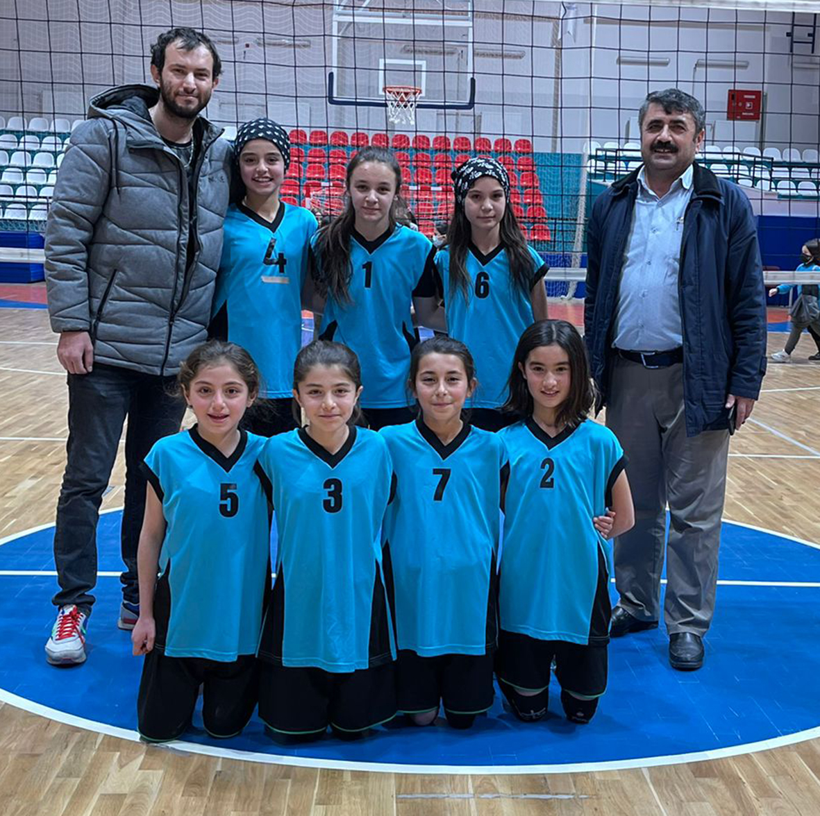 Karkucak Ortaokulu Küçük Kız Voleybol takımı Samsun’da İl Şampiyonu Oldu