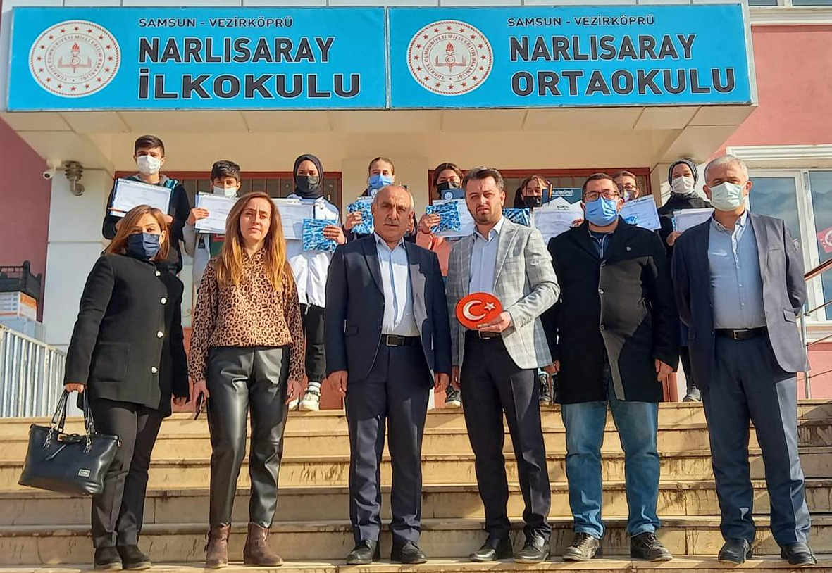 Teknofest 2021’de Türkiye 4.sü olan Narlısaray Robotics takımına Robotik ve  Kodlama  Sertifikaları  Verildi