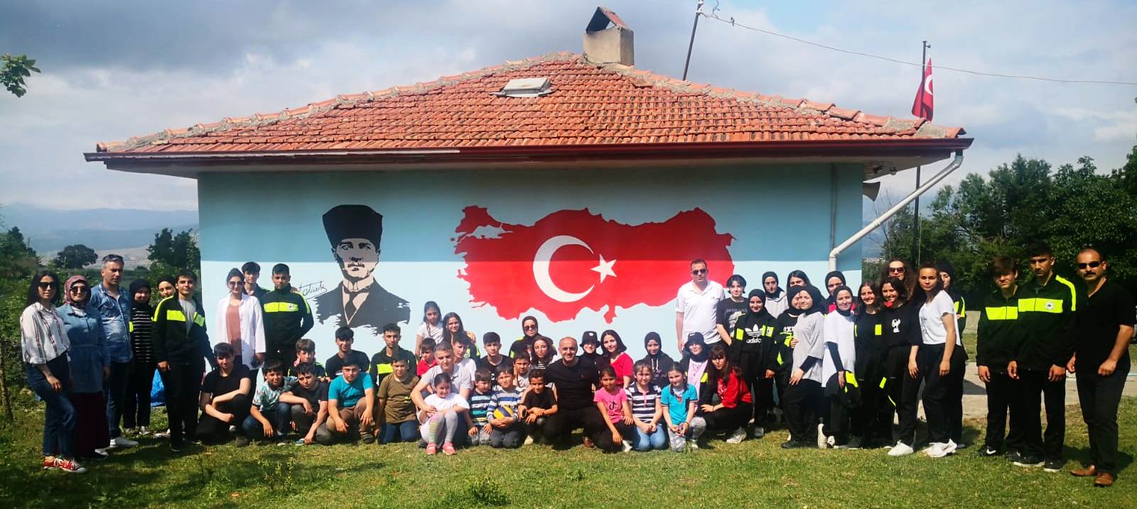 Köprülü Mehmet Paşa Anadolu Lisesi Kardeş Okulu Mahmatlı  İlkokulunu Ziyaret Etti