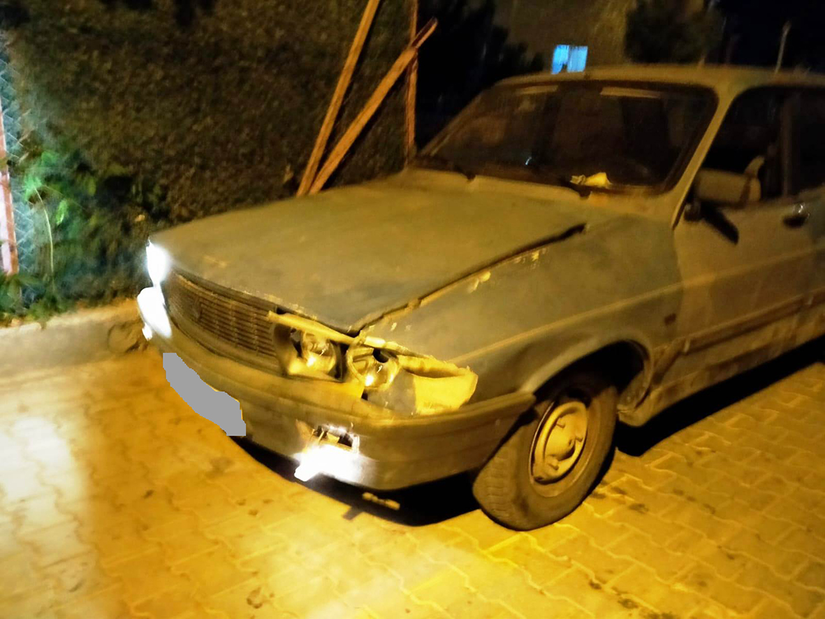 Motosikletle  Otomobil  Çarpıştı:  2 Yaralı