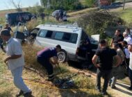 Direksiyon hakimiyetini kaybeden minibüs Şarampole Düştü 2 Ölü 5 Yaralı