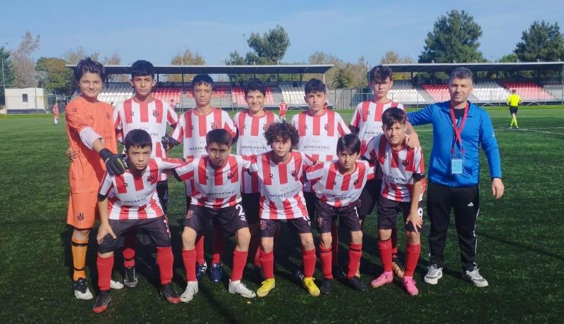 Vezirköprü Belediyespor U-14 takımı 12 maçta 12 galibiyet yaşıyor