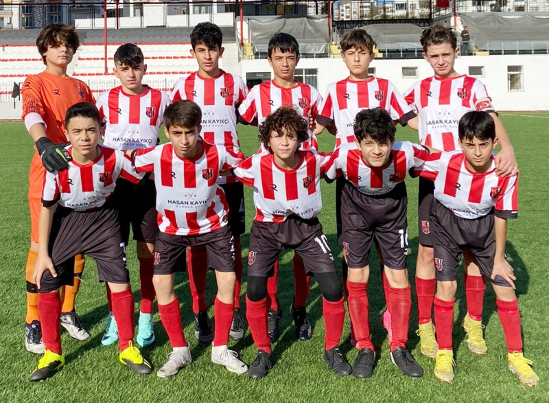 İlk kez puan kaybeden U-14 playoff 3. maçına çıkacak