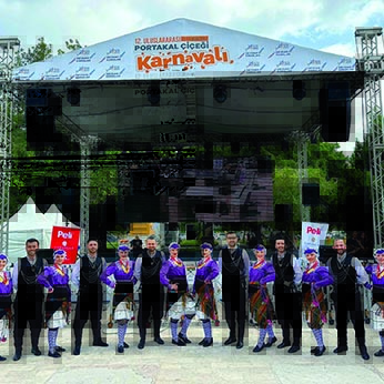 Vezirköprü Türk Halk Oyunları Topluluğu Adana’da Portakal  Çiçeği Festivali’nde sahne aldı