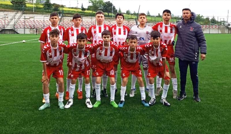 Türkiş İstiklalspor: 3 Vezirköprü Belediyespor: 0