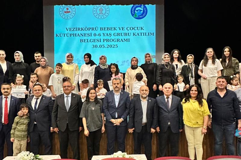 Bebek Kütüphanesi 4. mezunlarını verdi