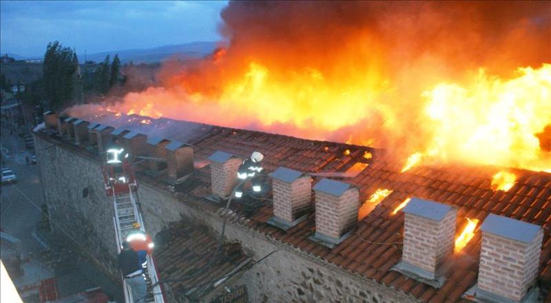 Taşhan, izinsiz şekilde kiraya verilmiş