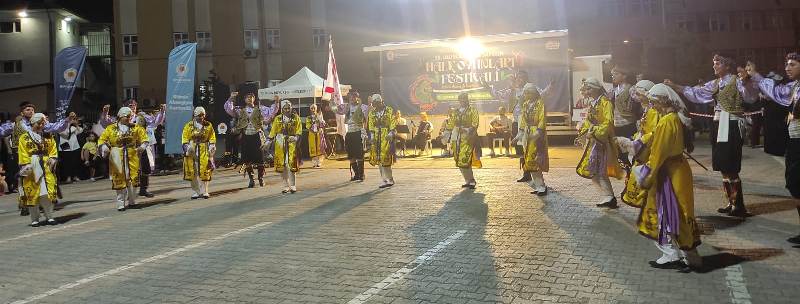 35. Uluslararası Halk Oyunları Festivali Pazar günü Vezirköprü’deydi…