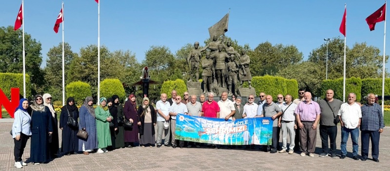 Büyükler ilçeleri gezdiler