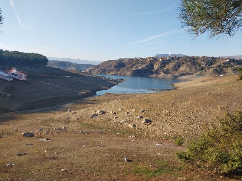 Çeltek’te sular çekildi