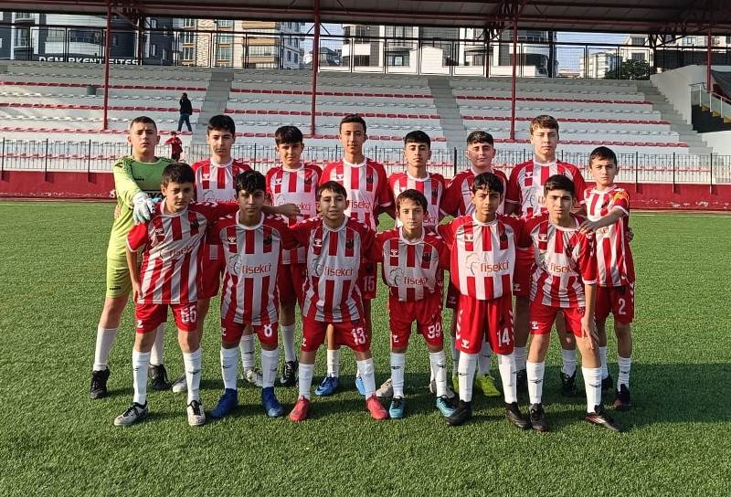 U-14 Deplasmanda Galip