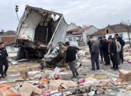 Freni patlayan kamyon  dehşet saçtı: 18 Yaralı