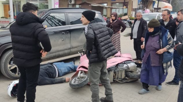 Motosiklet sürücüsü köpeğe çarptı