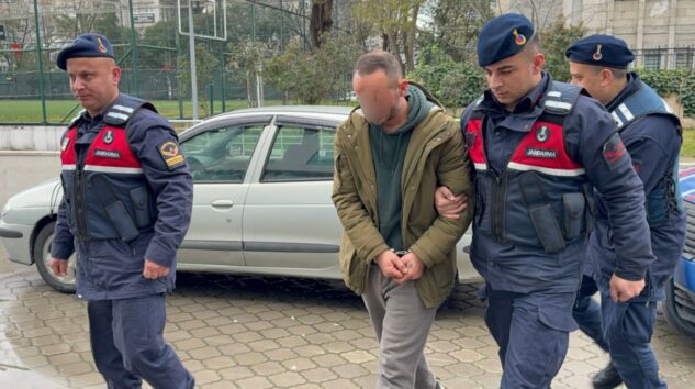 Kaçak kazı yaparken yakalandı