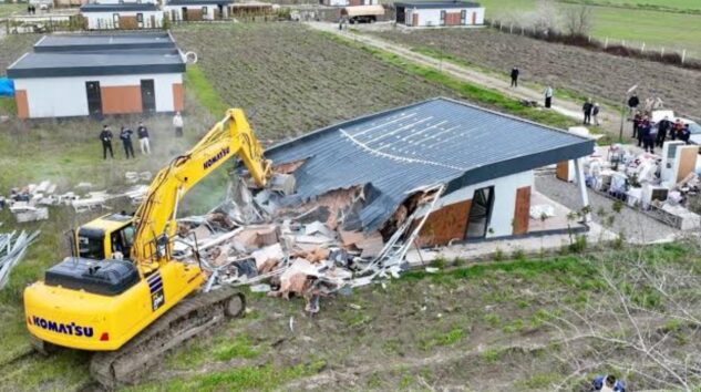 Tarım arazilerindeki kaçak yapılar için yıkım kararı