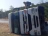 Amasya’da elektronik eşya yüklü tır devrildi