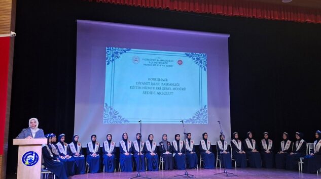 21 genç kız için “Hafızlık İcazet Merasimi”