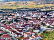 Tarihin gölgesinde bir ilçe neden eriyor?