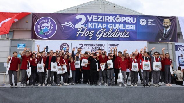 Başkan Murat Gül, 2. Kitap Günleri’nde kitapseverlerle buluştu