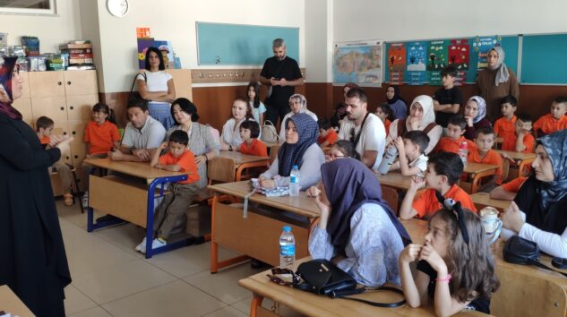 Minikler için ilk ders zili çaldı