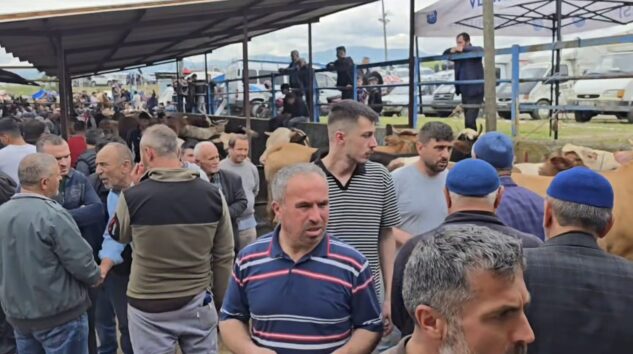 Canlı hayvan pazarları geçici süreyle kapatıldı